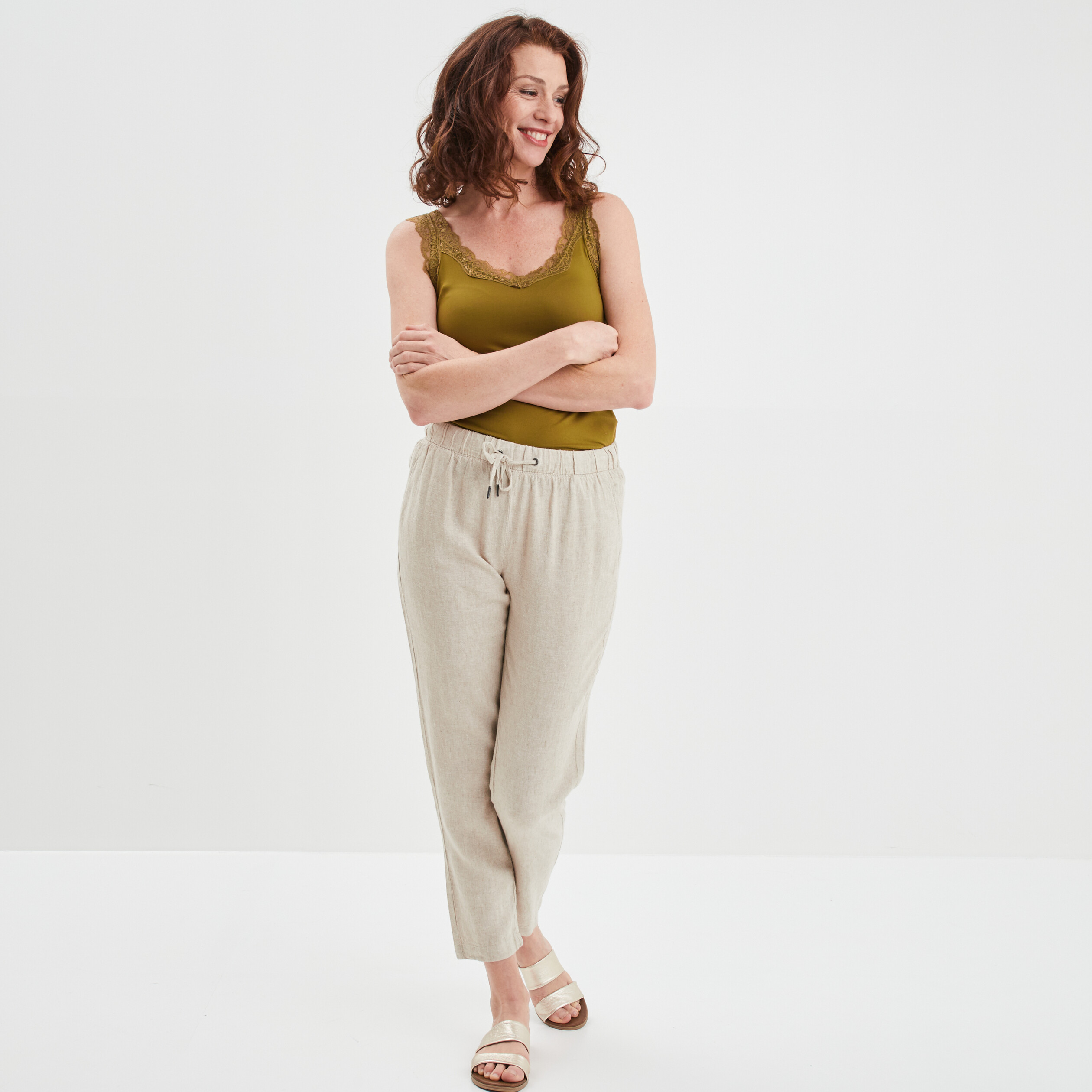 Débardeur détail dentelle ajusté vert olive femme | La Halle