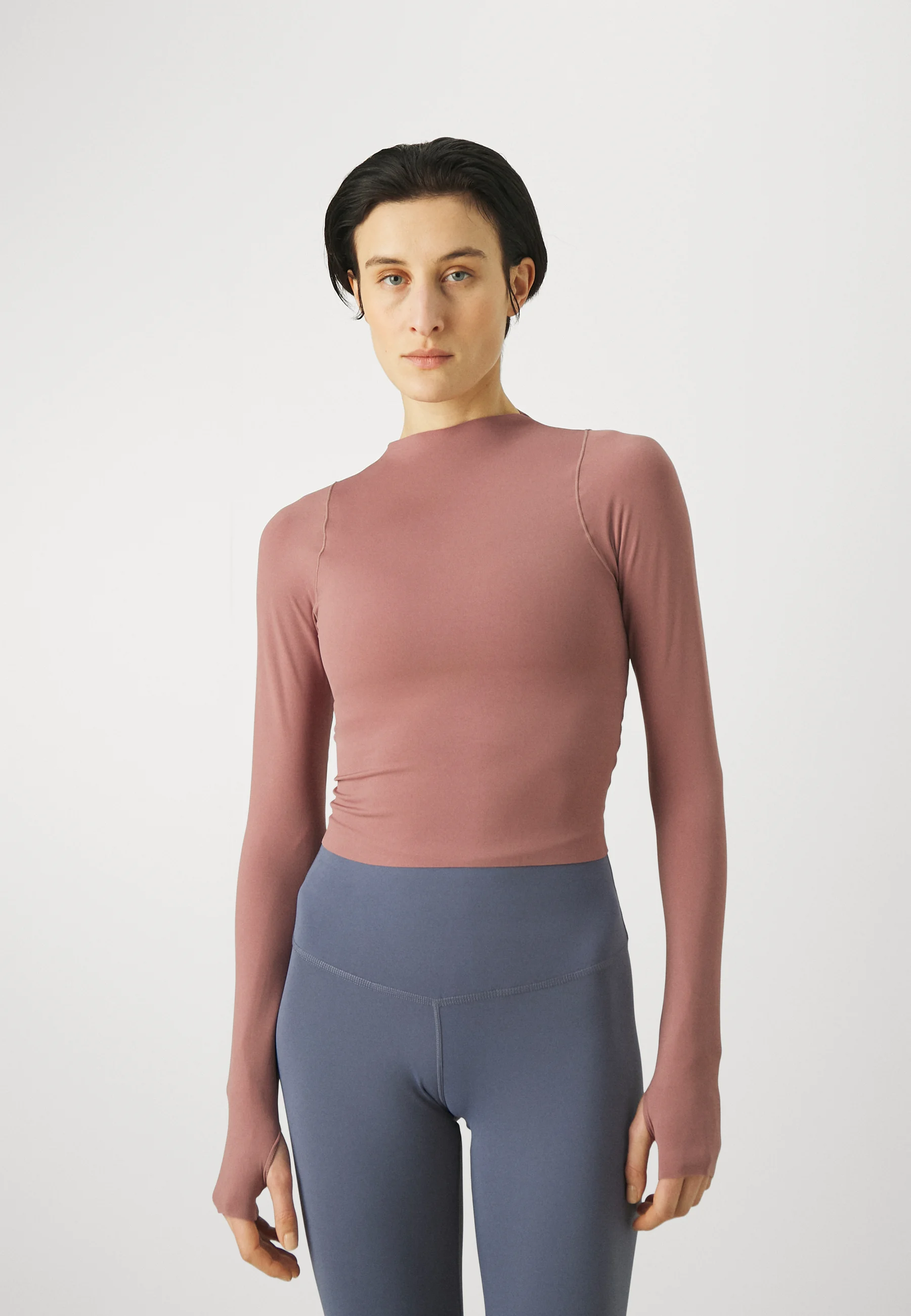 Nike Performance ZENVY - Camiseta de manga larga DRI-FIT para mujer
