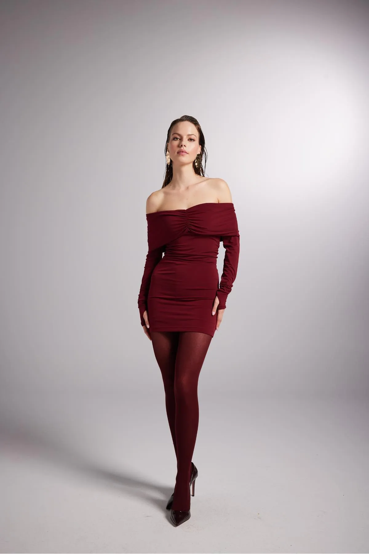 HOLLY LOLLY  Madonna-Kragen gefüttertes Mini-Dreamer-Kleid in Weinrot