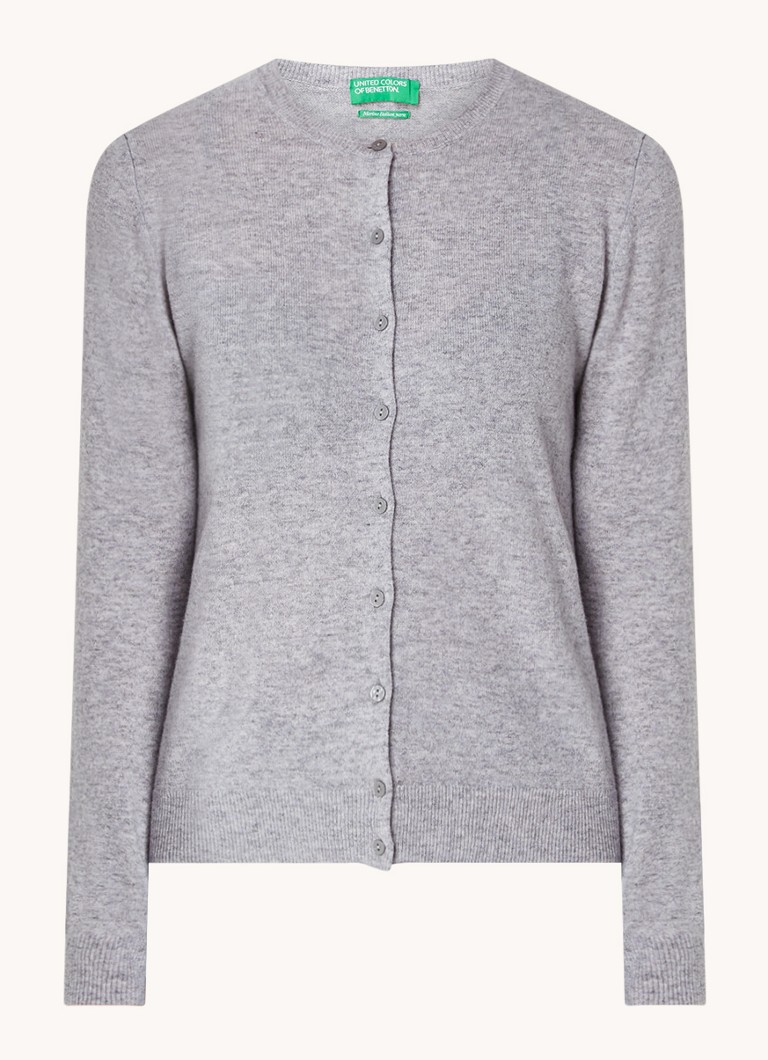 Cardigan Benetton cu guler rotund, confecționat din lână fină.