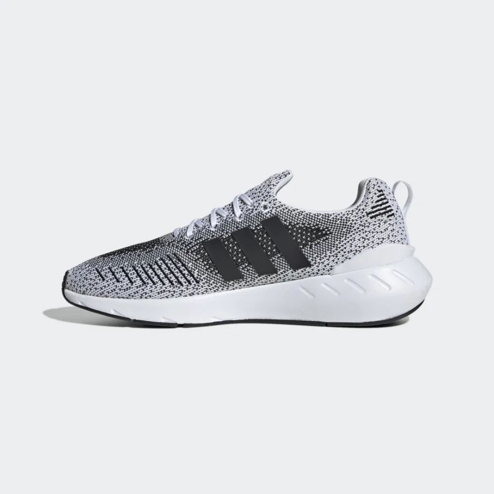 adidas Swift Run 22 GZ3507 / weiss
