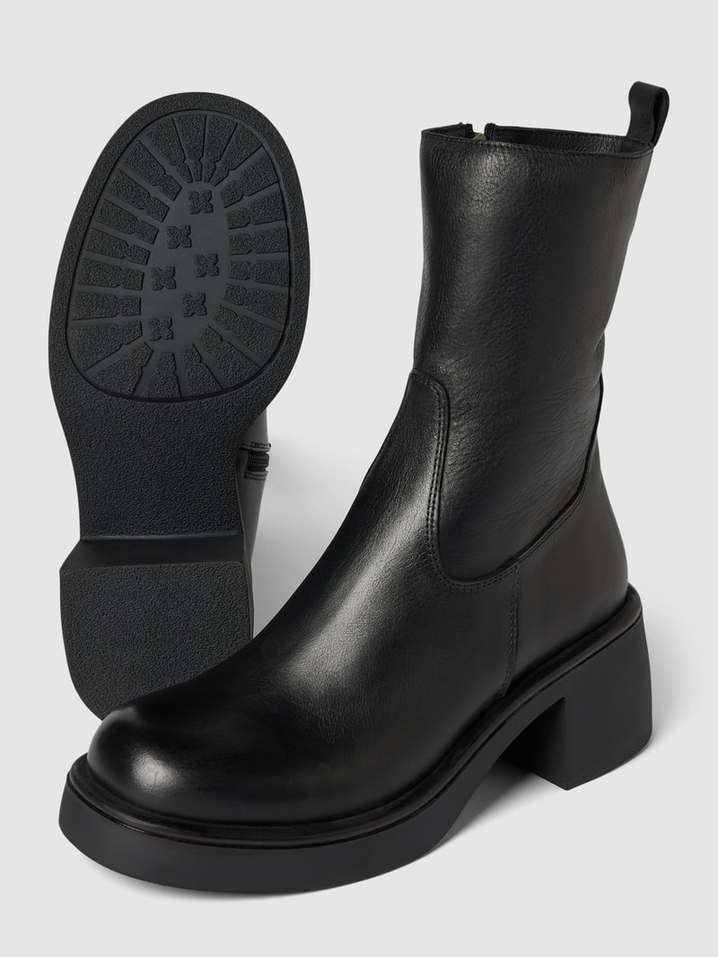 Stiefelette mit Blockabsatz in schwarz