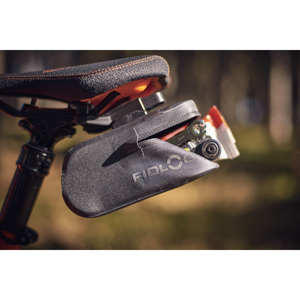 PUSH SADDLE BAG 600 + SADDLE BASE - Satteltasche