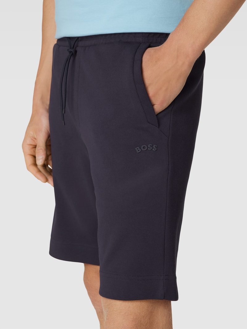 Shorts mit Label-Detail Modell 'Headlo' in marineblau