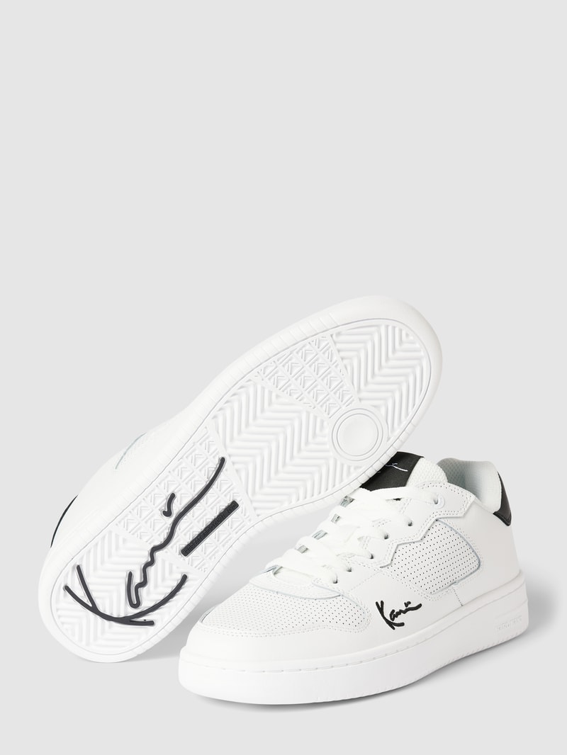 Sneaker mit Label-Details Modell 'Classic' in weiss