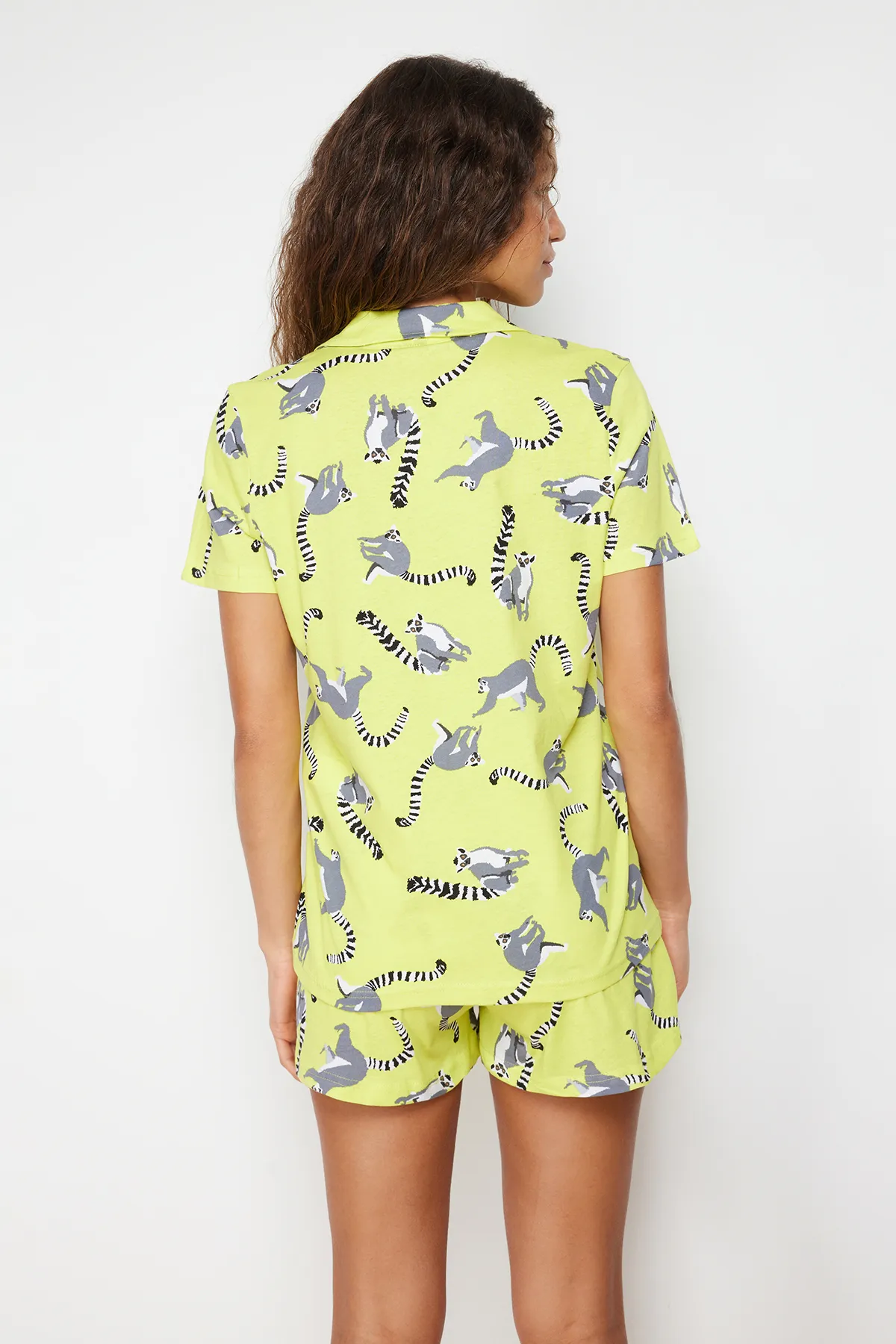 Trendyol Collection  Grünes Strickpyjama-Set aus 100 % Baumwolle mit Tiermuster THMSS24PT00109