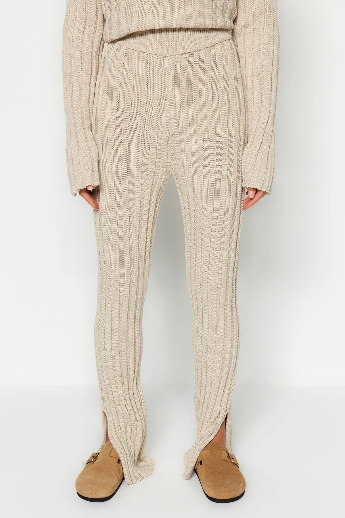 Trendyol Collection  Stone Corded Basic Pants Strickoberteil und -unterteil-Set TWOAW24AU00013