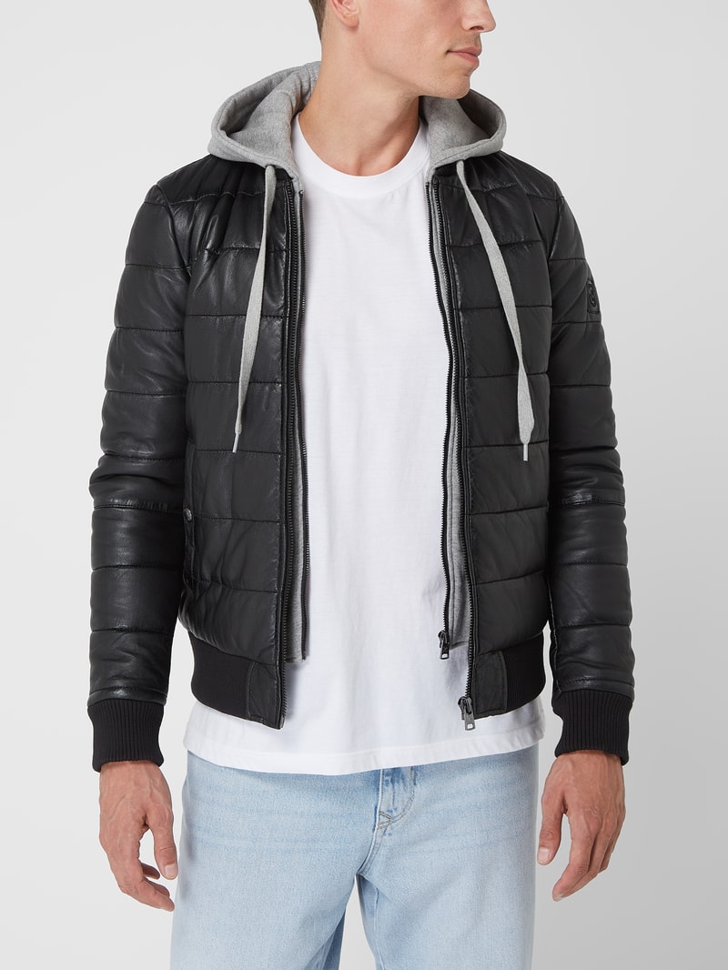Normal Fit Lederjacke mit Kapuze in schwarz