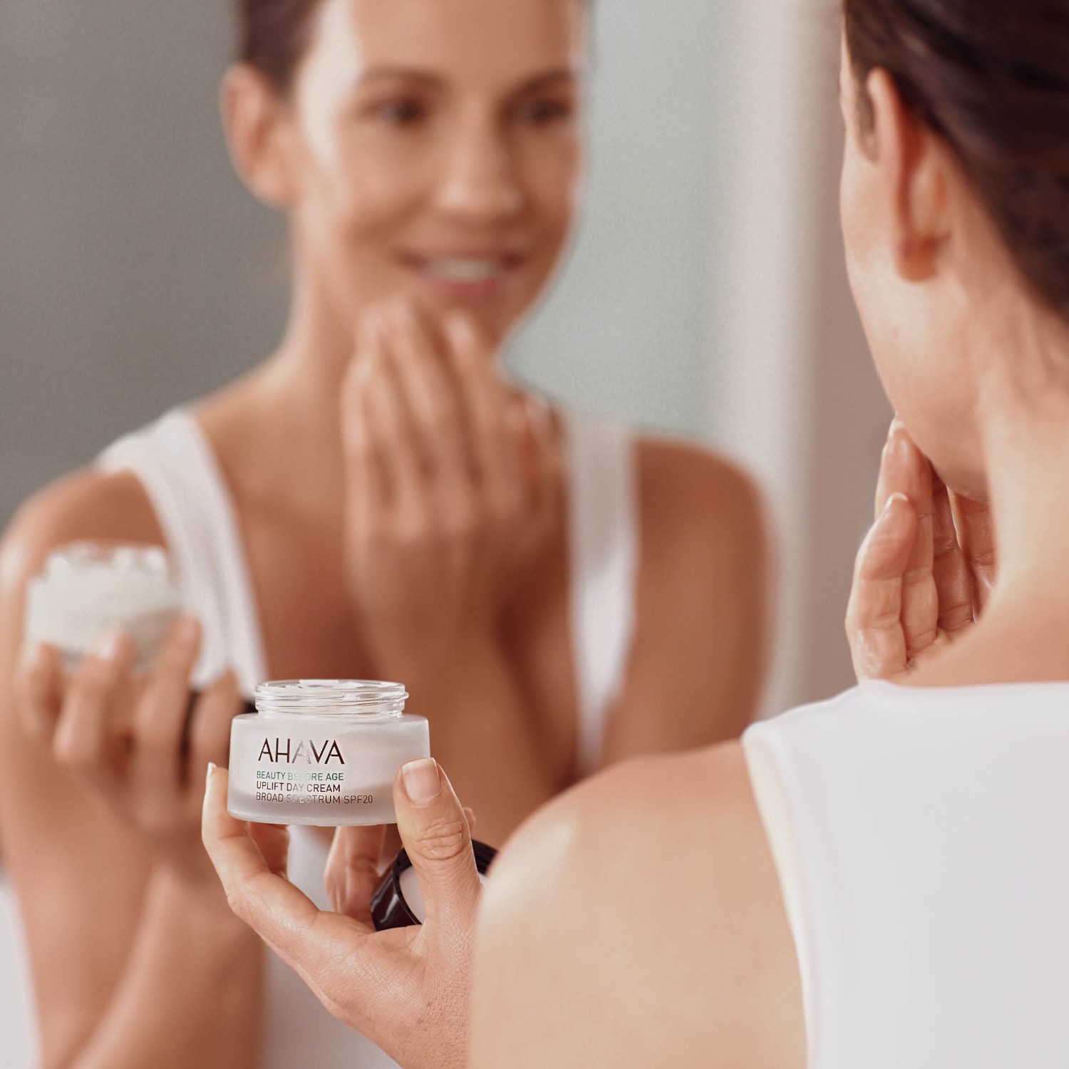 AHAVA Uplift denný krém SPF20