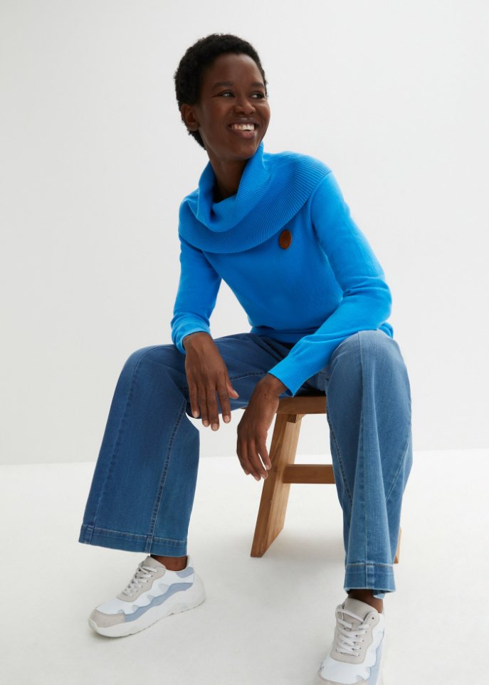 Feinstrickpullover mit weitem Kragen