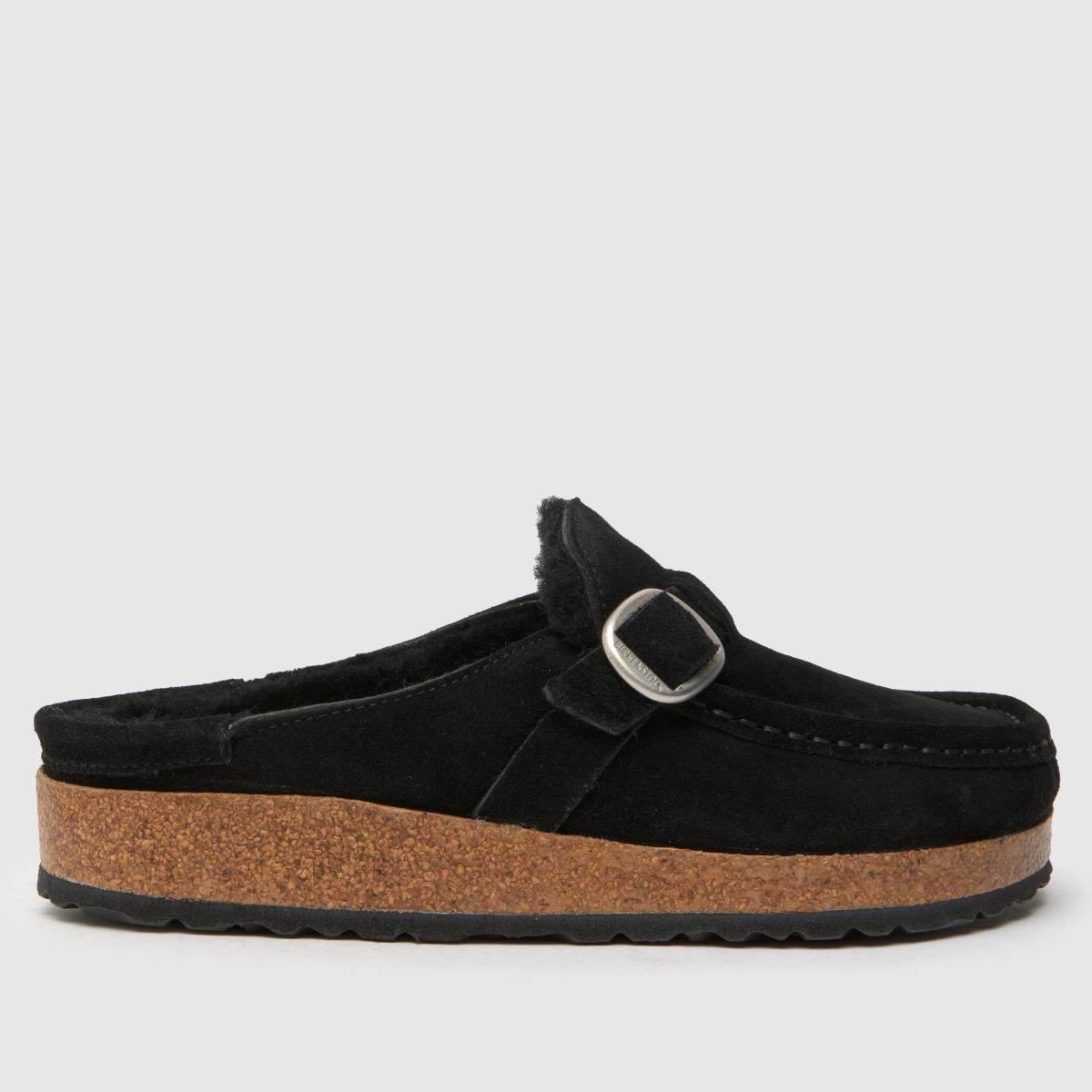 BIRKENSTOCK csatos báránybőr klumpa szandál fekete színben