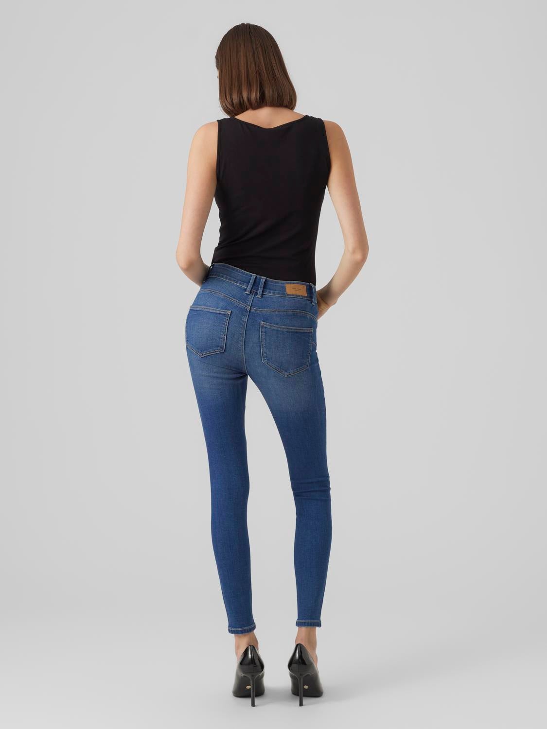 VMSELA Mid Rise Slim Fit Jeans
