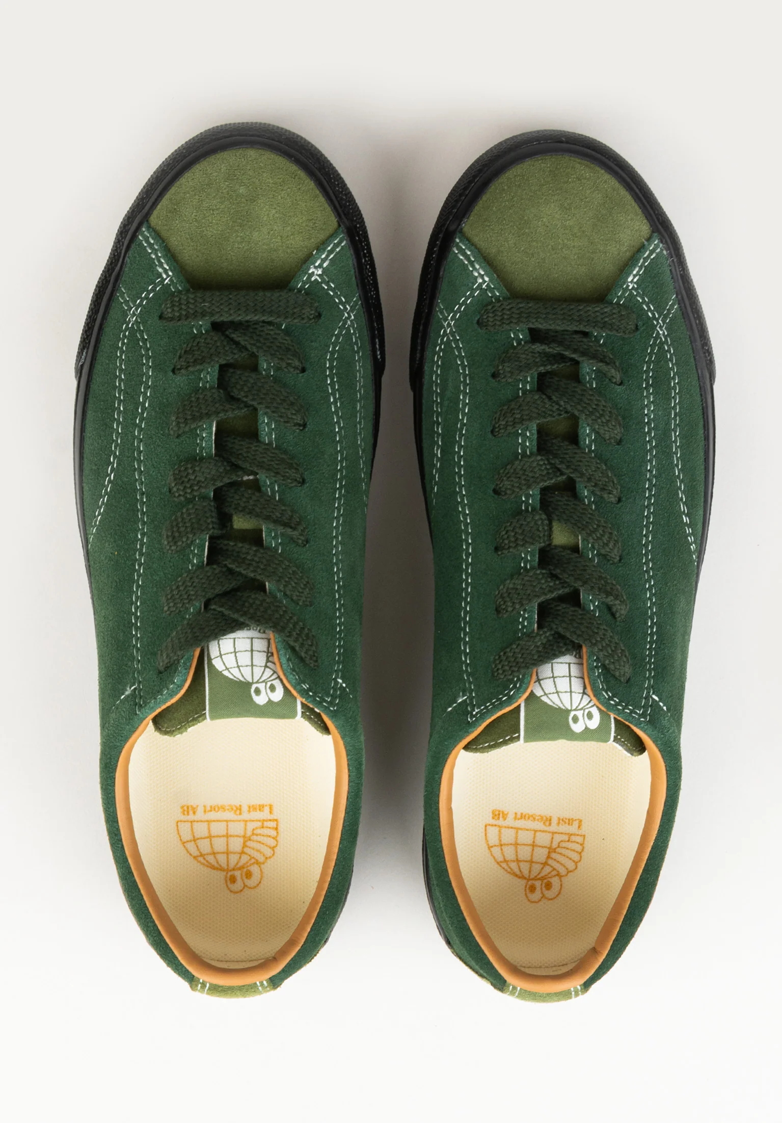 VM003 Suede Low