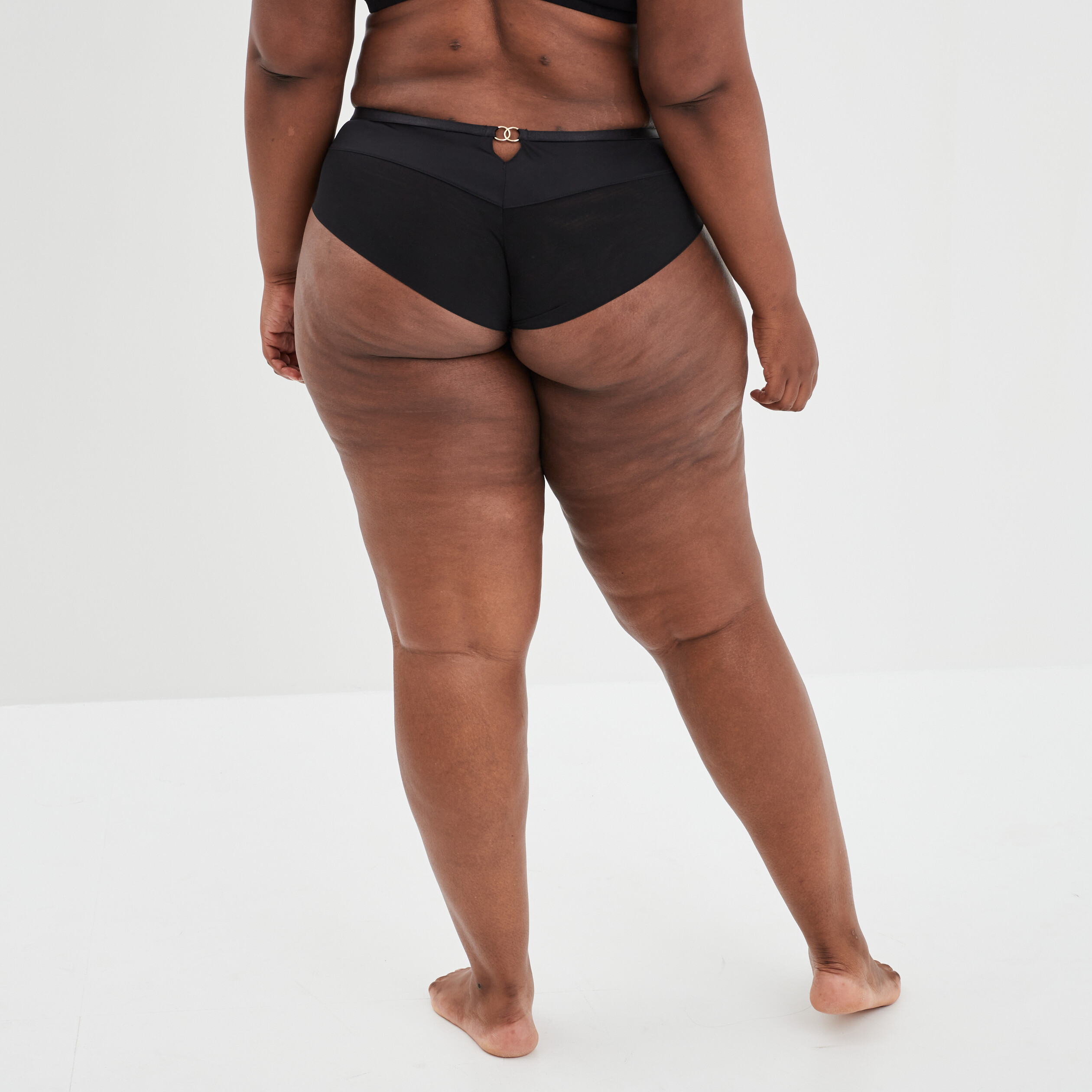Shorty avec borderie noir femme grande taille | La Halle