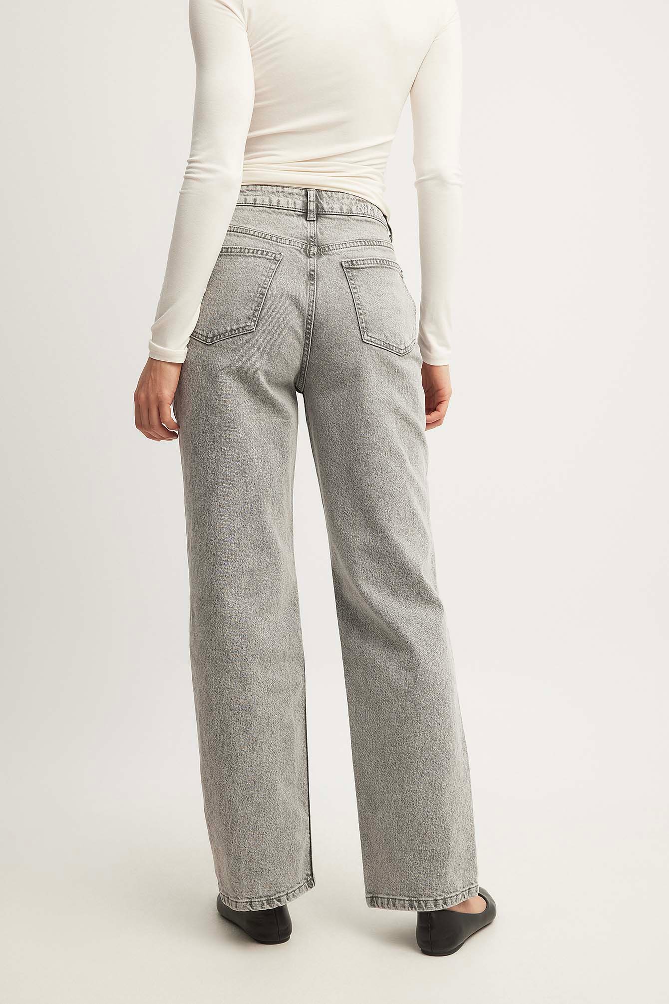 Gerade geschnittene Jeans mit hoher Taille