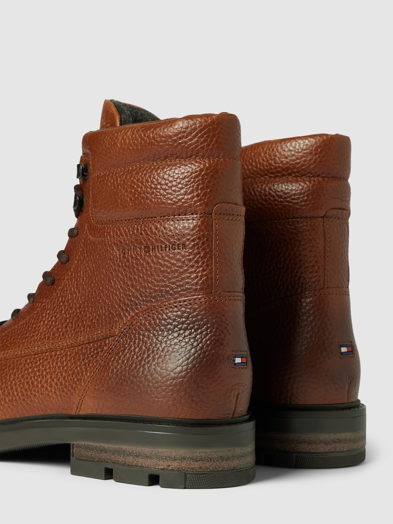 Boots aus Leder mit Label-Details in cognac