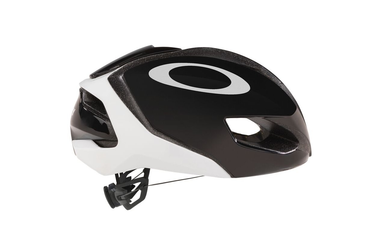 Oakley ARO5