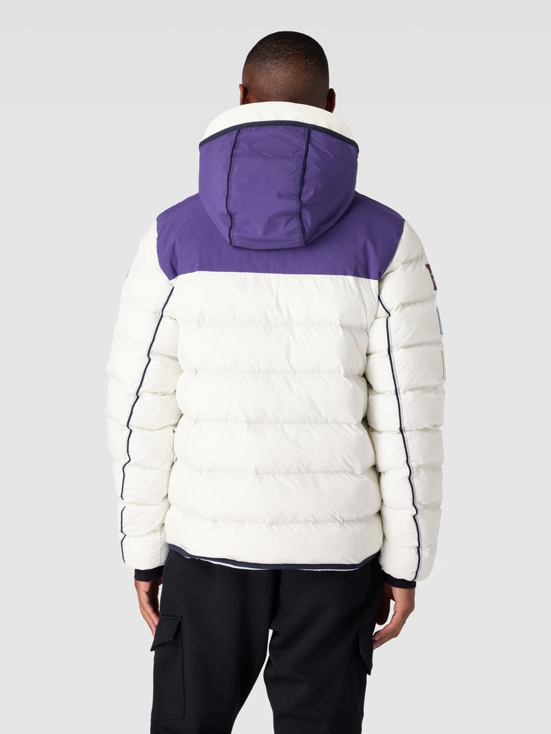Steppjacke mit Label-Details Modell 'SHAKLETON' in offwhite