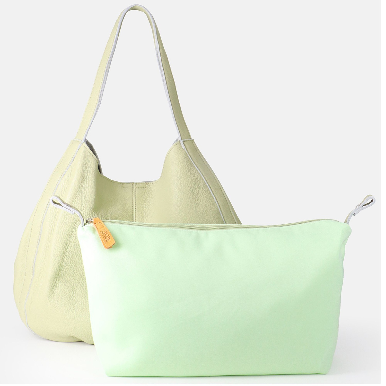 Shopper Nastally Shopper