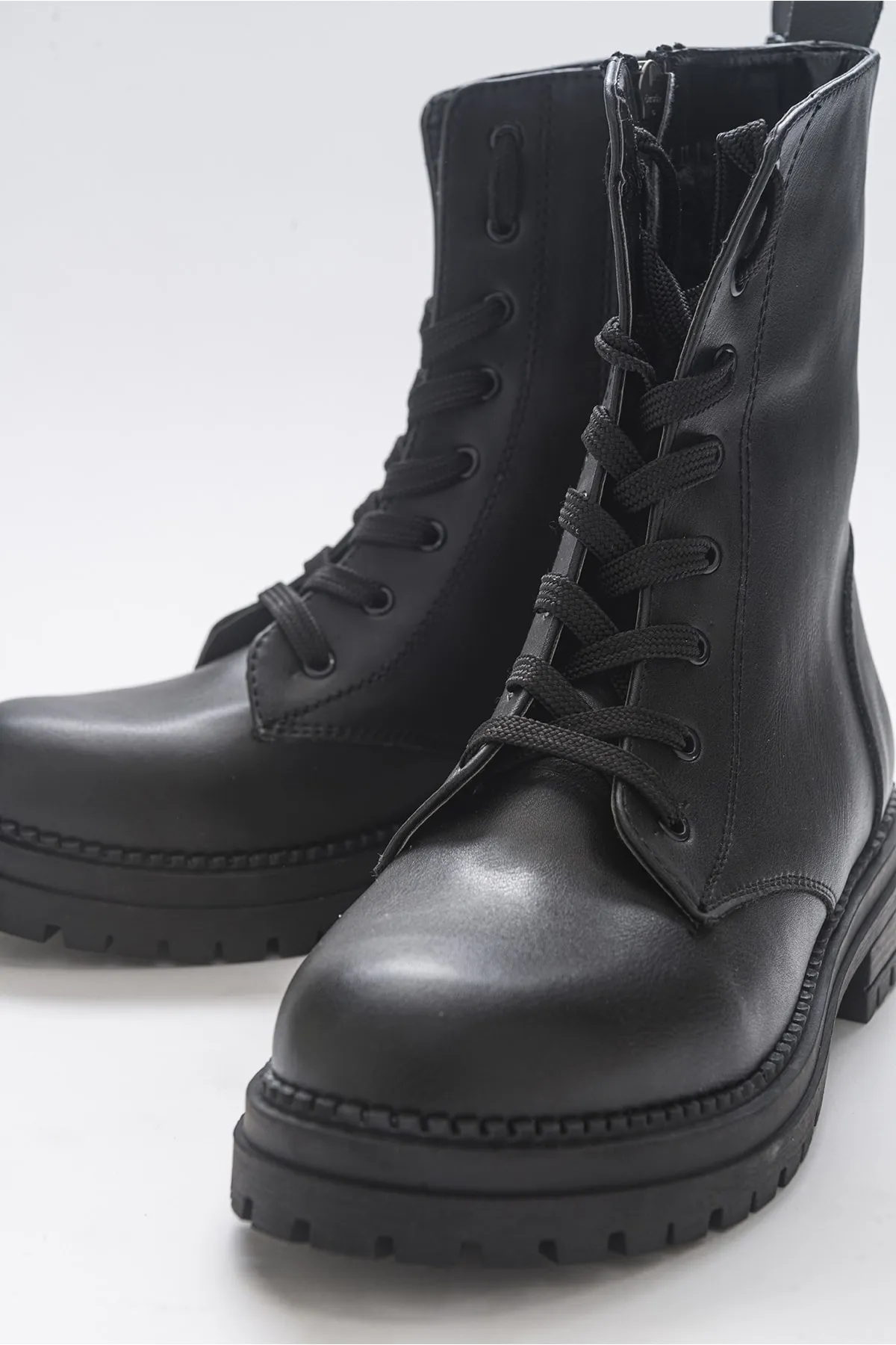 LuviShoes  Singa Black Skin Damenstiefel