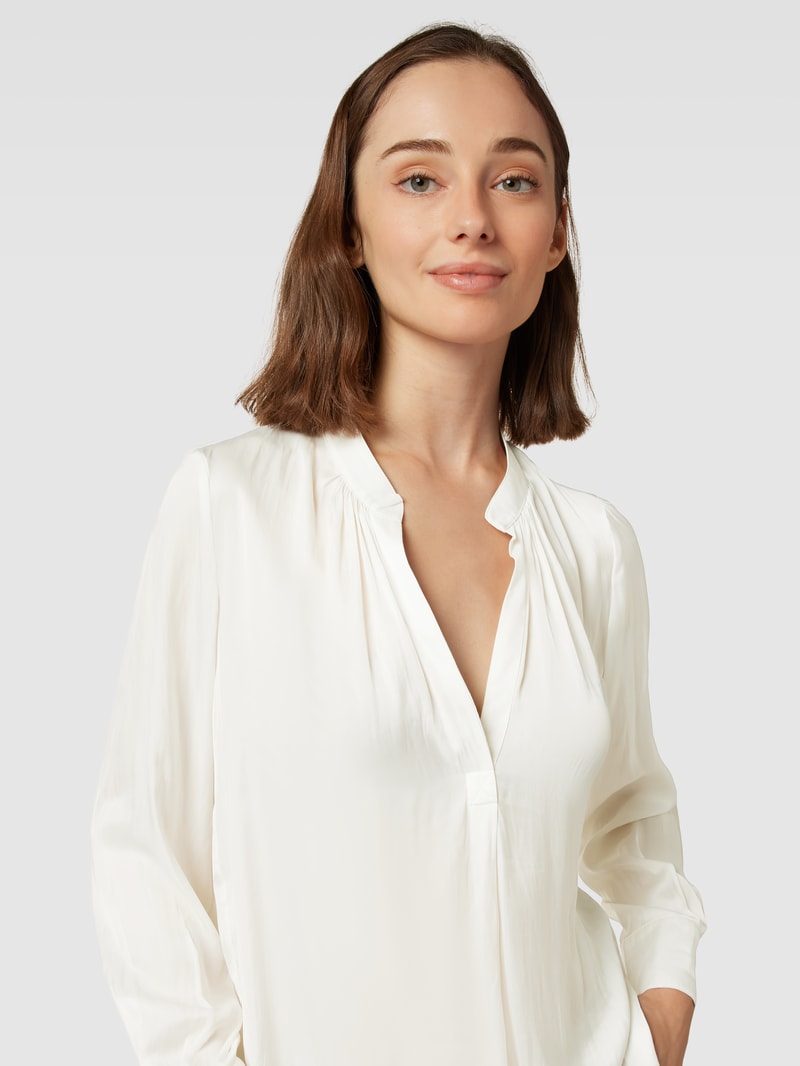 Blusenshirt aus Satin mit Tunikakragen in ecru