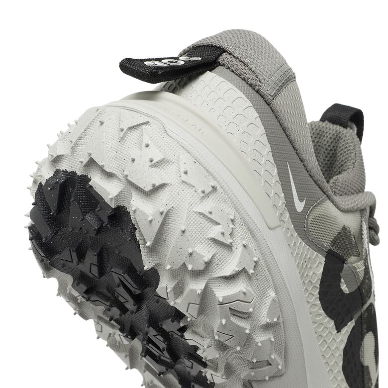 NIKE ACG Mountain Fly 2 Low 