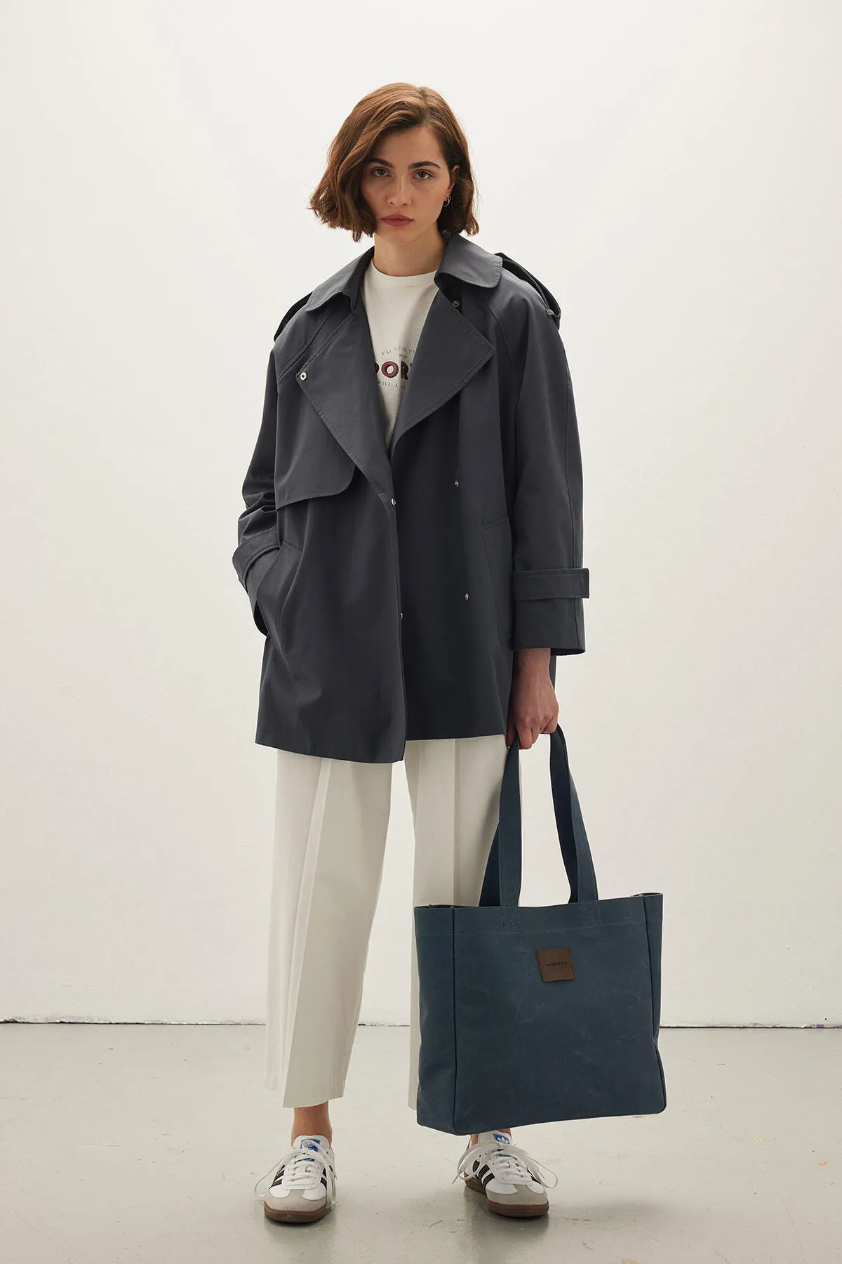 Manuka  OVERSIZE KURZER TRENCHCOAT MARINEBLAU