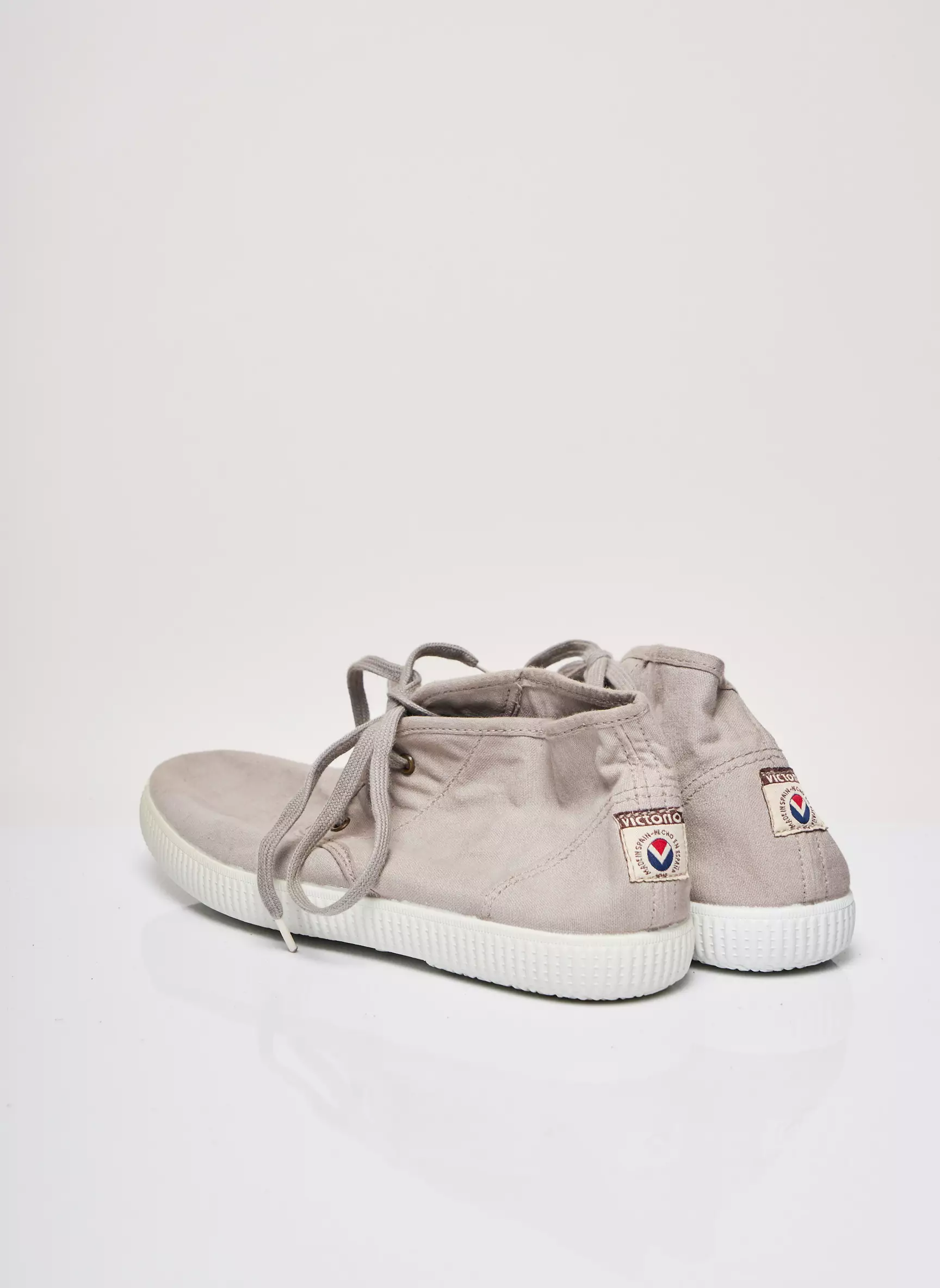 Victoria Baskets Homme couleur gris