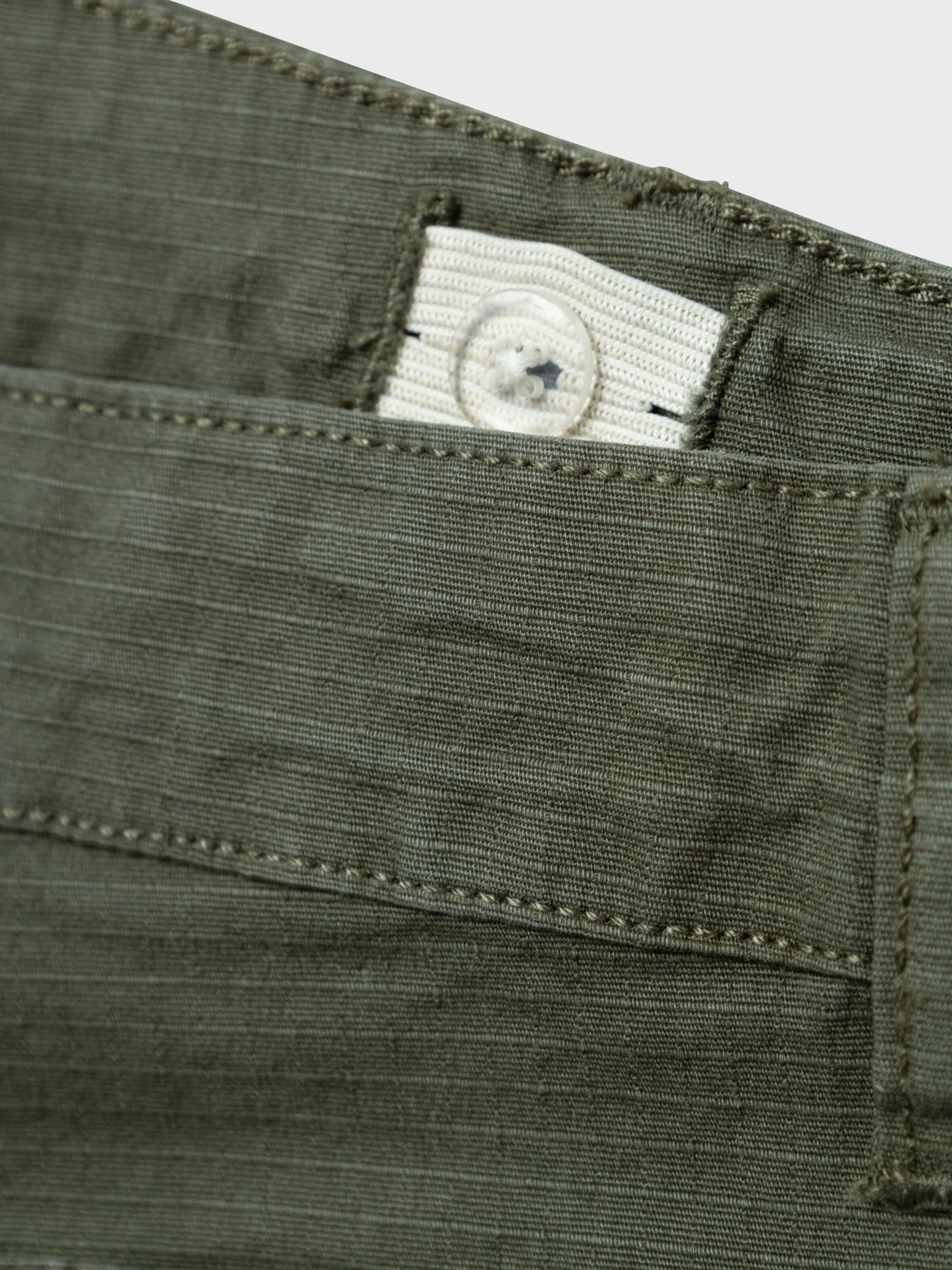 Loose fit Pants