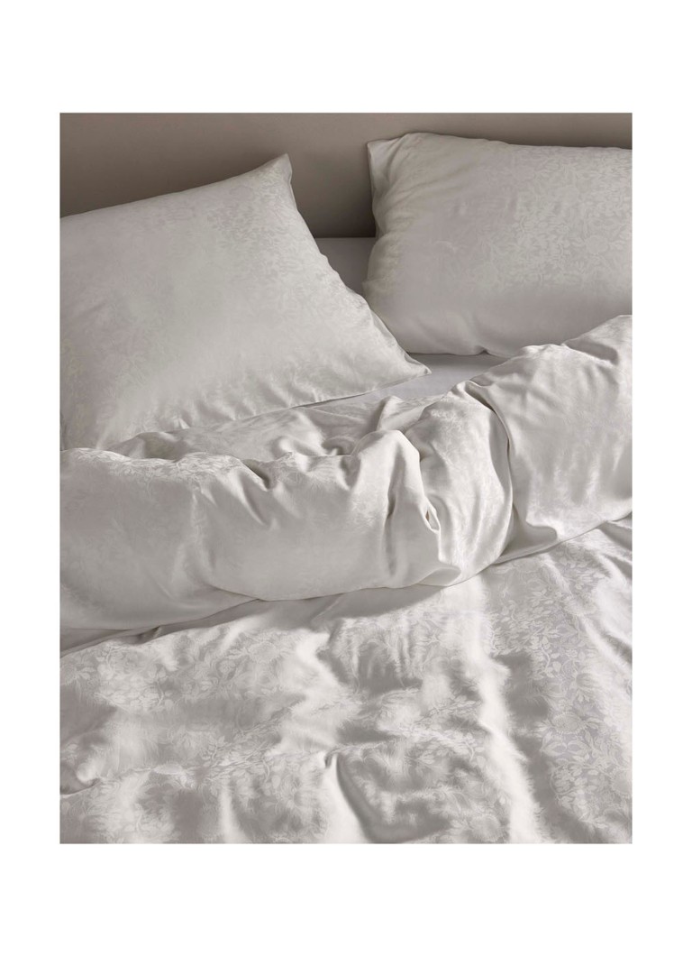 Essenza Furry faux fur pouf