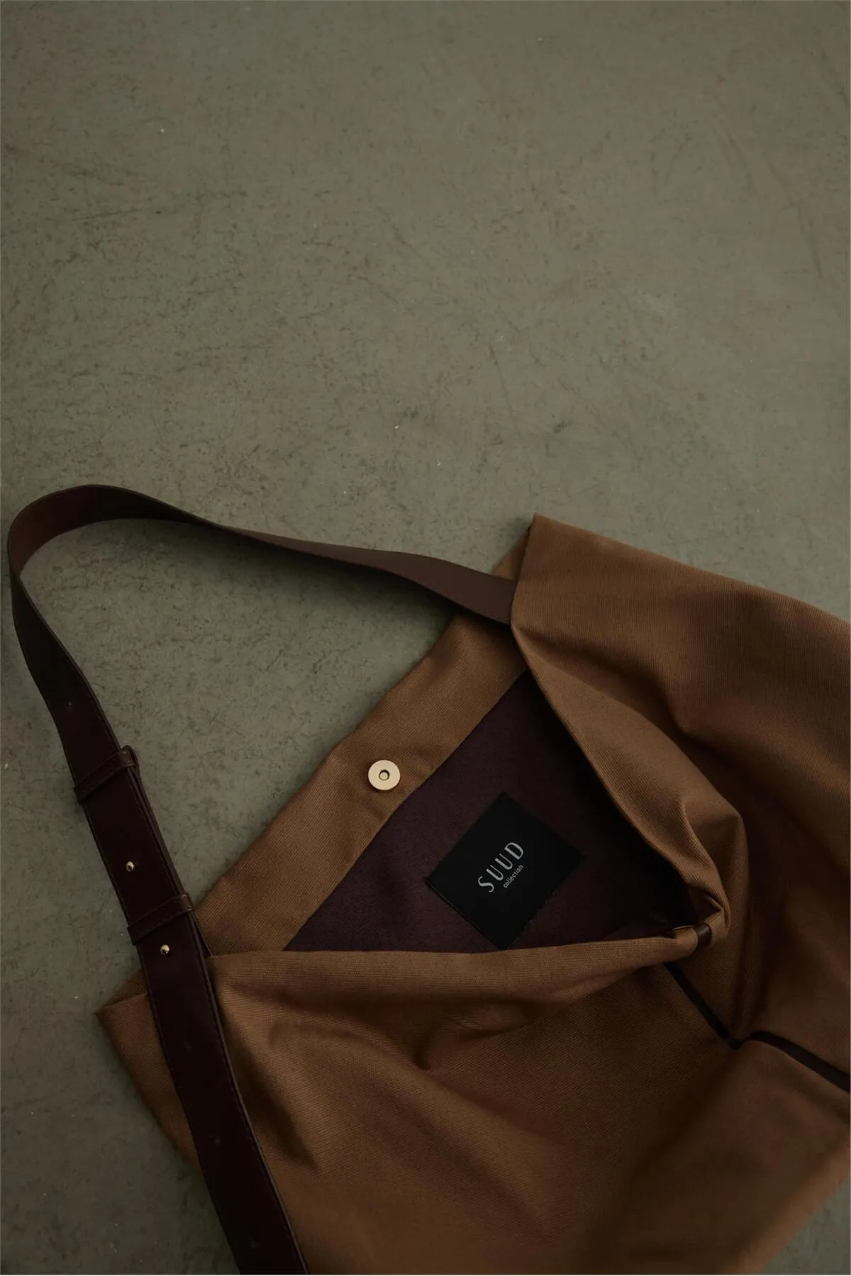 Suud Collection  Braune Canvas-Korbtasche