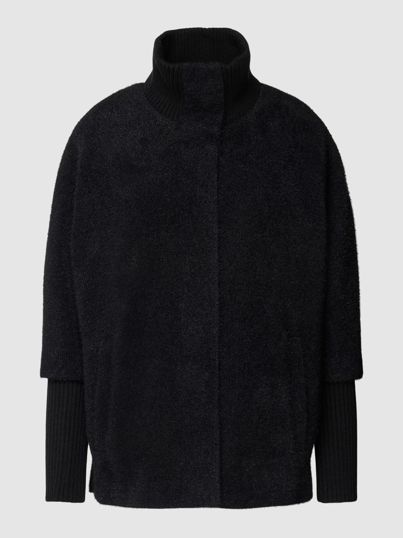 Strickjacke mit Druckknopfverschluss in schwarz