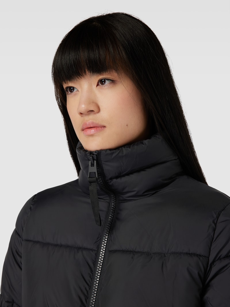 Steppjacke mit Stehkragen in schwarz