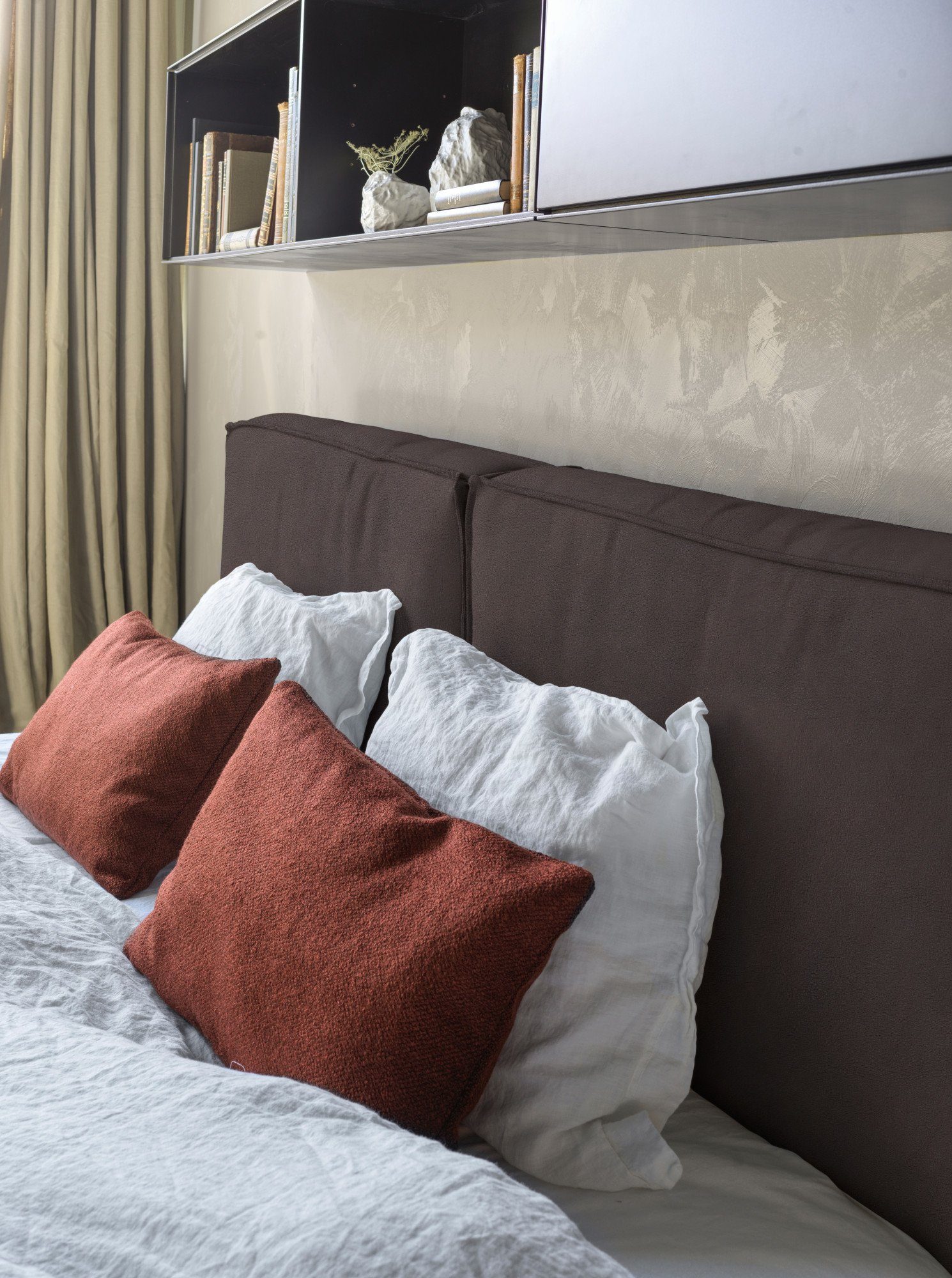 furninova Lederbett Vesta High, mit toller Naht, auch in Überlänge 210 cm und 220 cm erhältlich