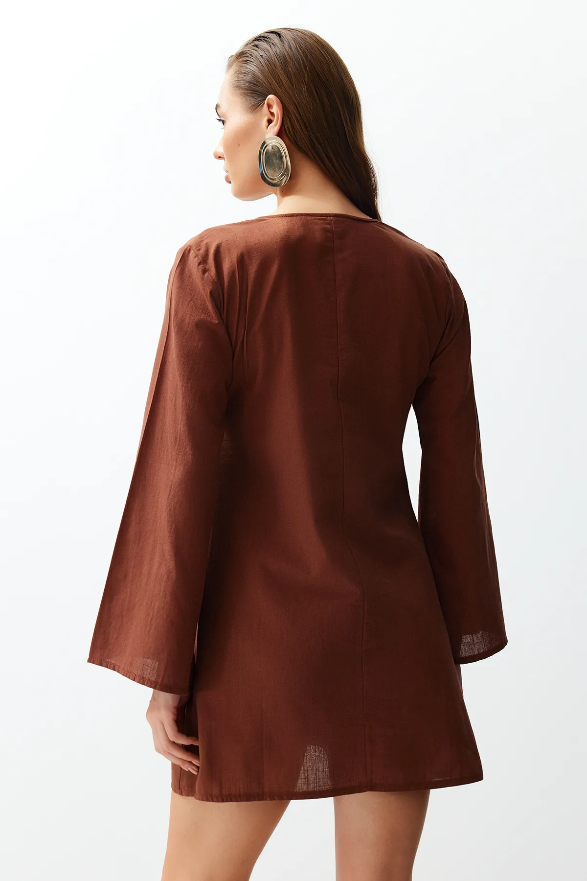 Trendyol Collection  Braunes Mini-Strandkleid aus gewebtem Accessoire, 100 % Baumwolle, TBESS24EL00020