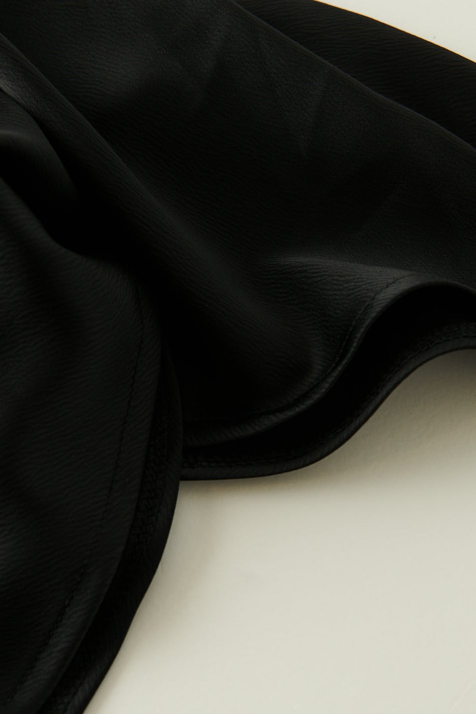 Maxi flowy satin skirt