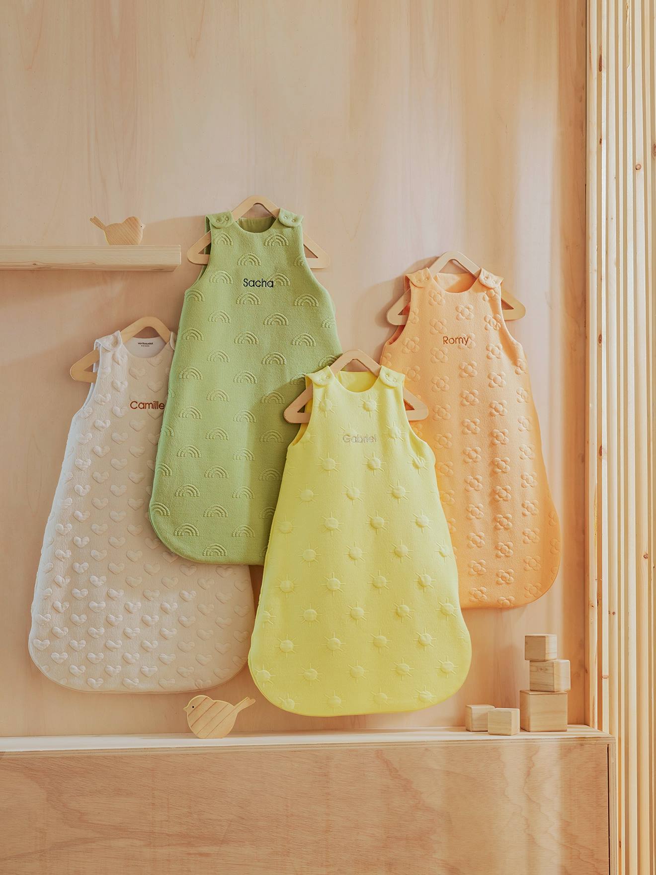 Vertbaudet Baby Sommerschlafsack JACQUARD personalisierbar Oeko-Tex - pistaziengrün regenbogen