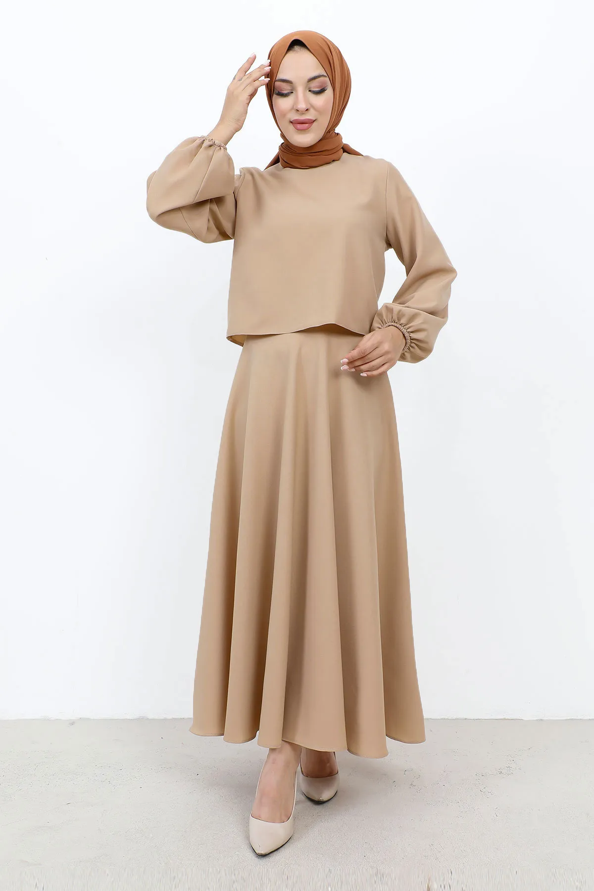 Tesettür Dünyası  Rockanzug mit elastischen Ärmeln TSD231105 Beige