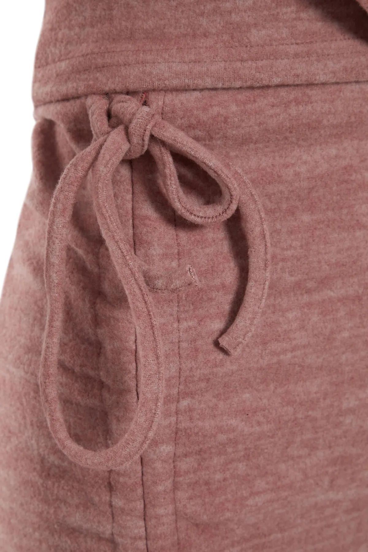 Trendyol Collection  Weiches Strickoberteil und -unterteil-Set „Dried Rose“ TWOAW23AU00109