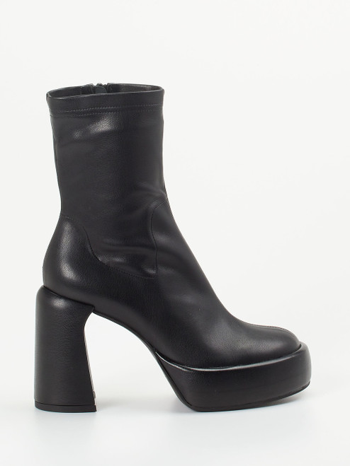 Stiefel-17590090025 Elena Iachi