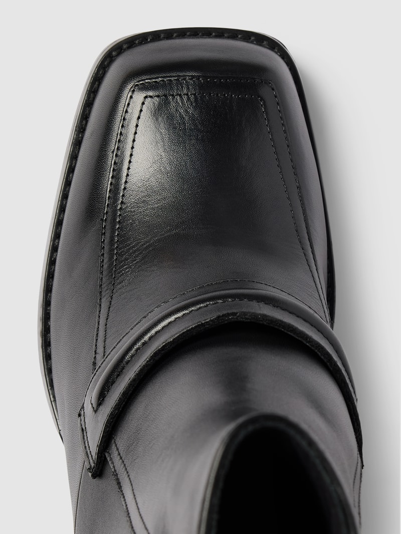 Stiefeletten mit Reißverschluss in schwarz