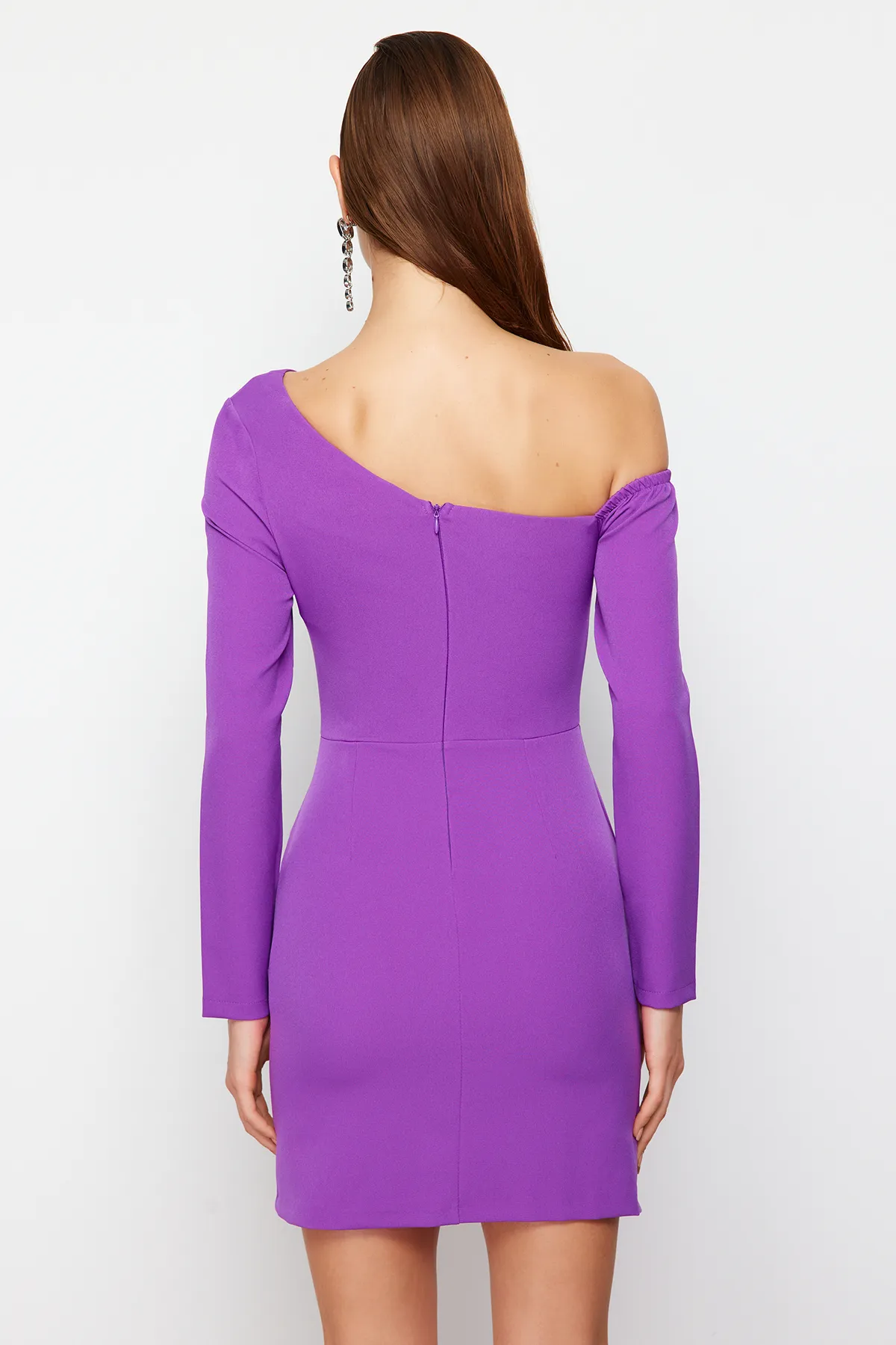 Trendyol Collection  Lilafarbenes, gewebtes, stilvolles Abendkleid mit asymmetrischem Kragen TPRAW24EL00083