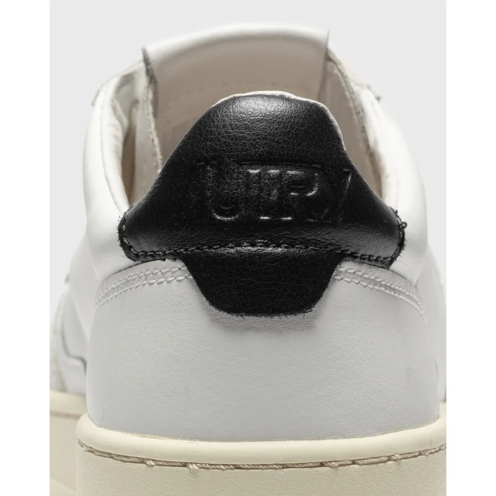 Autry Medalist Wmns Low AULWLL22 / weiss