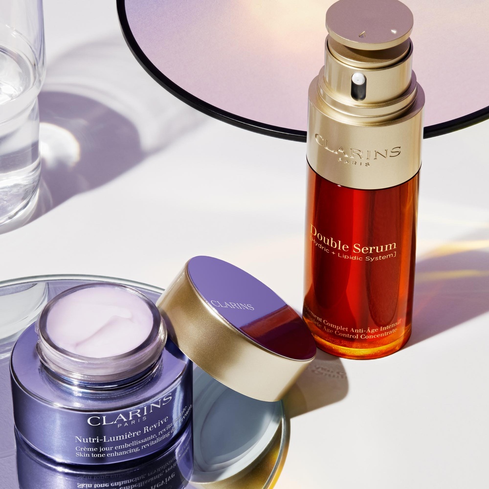 Clarins Nutri-Lumière Revive Crème Jour embellissante revitalisante Soin anti-âge 60+
