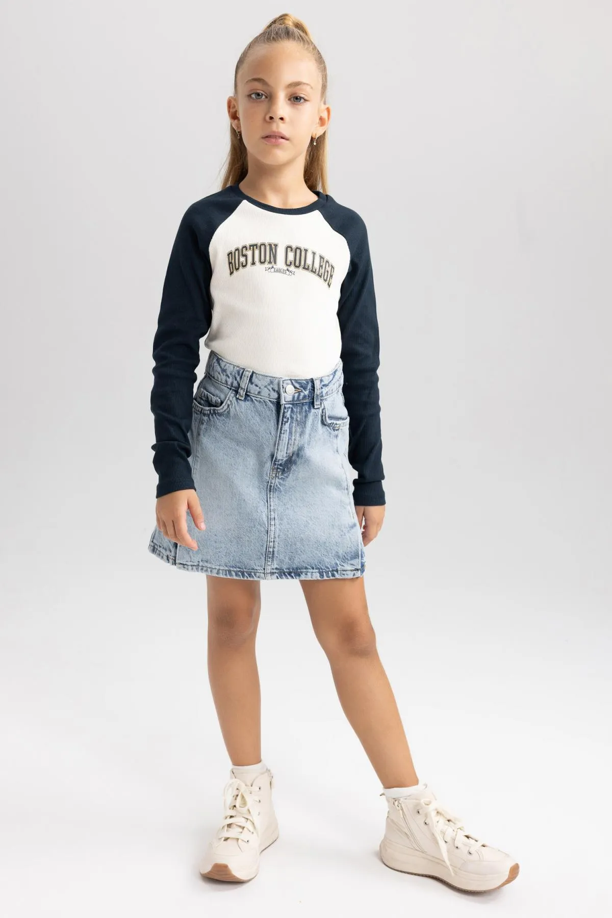 DeFacto  Langärmliges T-Shirt mit geripptem Schnitt für Mädchen – Rundhalsausschnitt, bauchfrei, Camisole A7896a823au