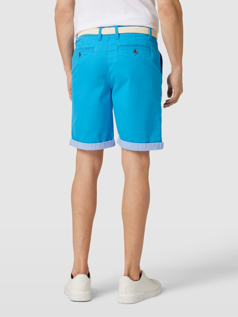 Chinoshorts mit französischen Eingrifftaschen in himmelblau