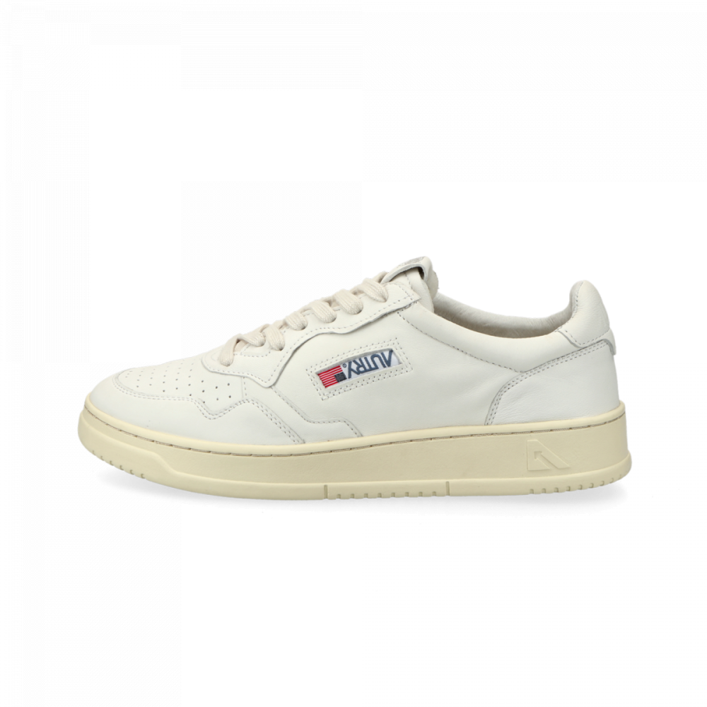 Autry WMNS Medalist Low AULWGL01 / weiss