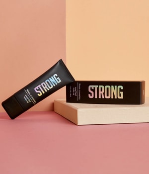 STRONG Sweat Proof Flüssige Foundation 40 ml
