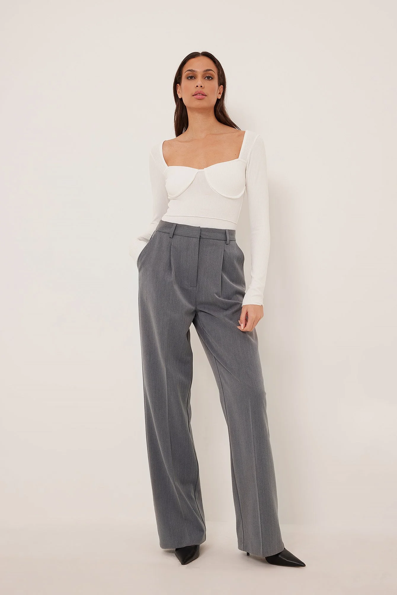 Geripptes Top mit Nahtdetail