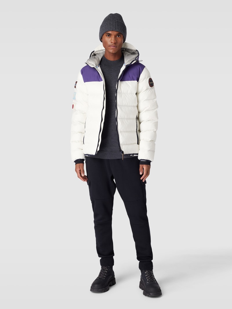 Steppjacke mit Label-Details Modell 'SHAKLETON' in offwhite